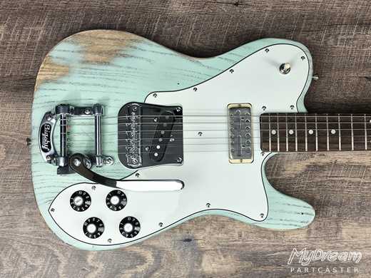 Old Ash Surf Green Lollar Gold Foil